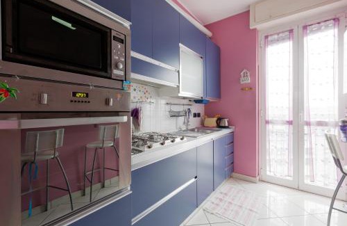 Bullona Apartamento | Mac Mahon - Colorful Apartment with balcony!