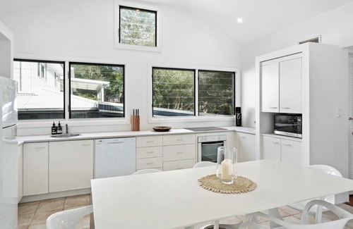Macmasters Beach Casa | Mac's Beach House by HolidayCo.