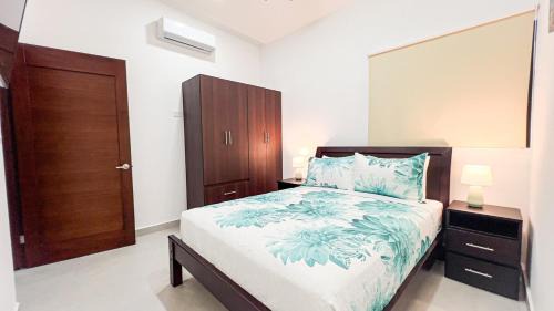 Proyecto Valle Escondido Casa | Macaw House with private pool in Arenas Herradura