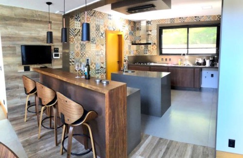 Araras Casa | Macaws... Beautiful house!! Stunning view!!