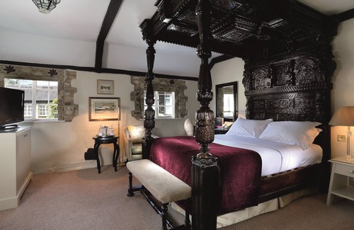 Woodstock Hotel | Macdonald Bear Hotel