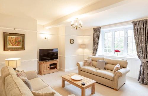 Taynuilt Casa | MacDougall Apartment