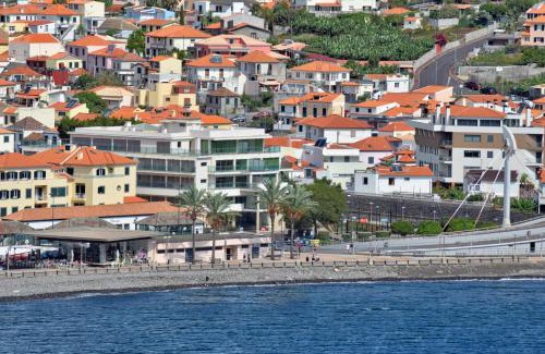 Machico Apartamento | Machico Beach, a Home in Madeira