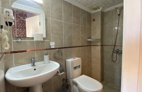 Ayvalik City Center Hotel | Macide Hanim Konagi