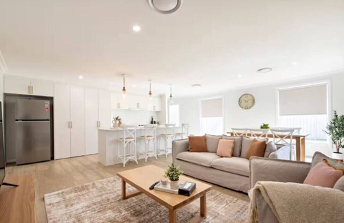 Dubbo Casa | Macintyre House - Dubbo