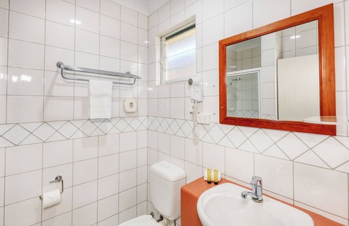 West Mackay Hotel | Mackay Rose Motel
