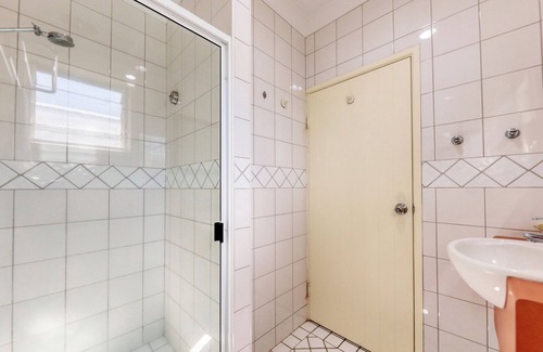 West Mackay Hotel | Mackay Rose Motel