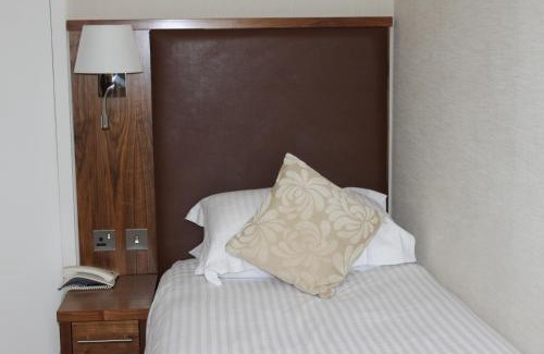 Wick Hotel | Mackays Hotel