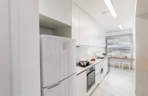 Larnaca Apartamento | Mackenzie Leo Seafront Suite