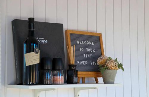 Narromine Casa | Macquarie River View by Tiny Away