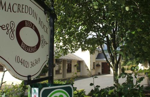 Macreddin Village Cama Y Desayuno | Macreddin Rock Bed & Breakfast