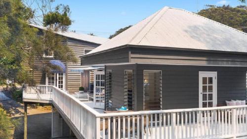 Macmasters Beach Casa | 'Macs Beach House' by Accom Holidays