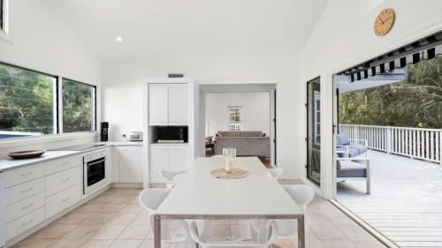 Macmasters Beach Casa | 'Macs Beach House' by Accom Holidays