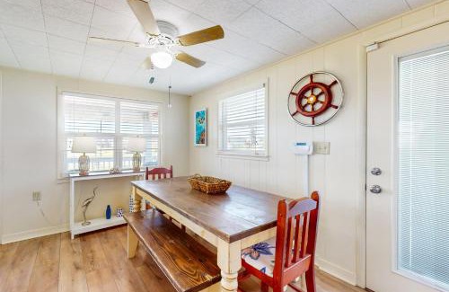 Dauphin Island Casa | Macs Fish Camp