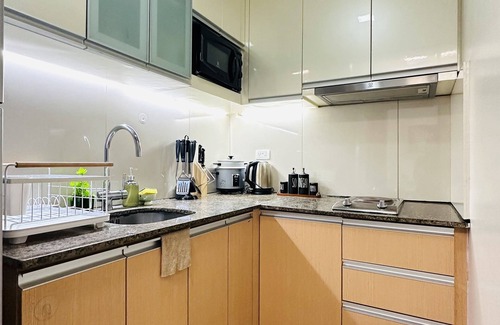 Lapu-Lapu Condominio | Mactan Newtown Condo Hotel Unit