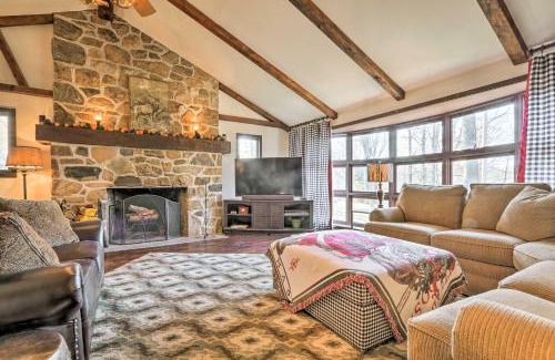 Seisholtzville Casa | Macungie Cabin with Fireplace Near Bear Creek Skiing
