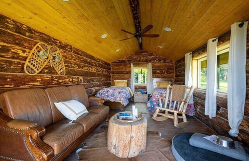 Paonia Otro | Macy's Muse Log Cabin