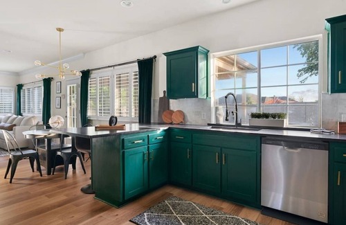 Katymead Casa | The Mad Hatter - Heated Pool, Gameroom & More!