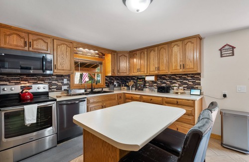 Thornton Cabina | Mad River Cabin – Cozy Retreat Near Skiing, Golf & Nature in Thornton, NH