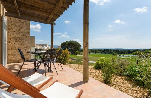 Saumane-de-Vaucluse Apartamento | Madame Vacances Domaine du Provence Country Club Service Premium
