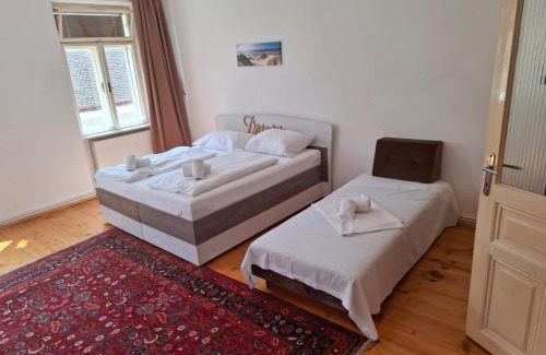 Melk Hotel | Madar Café Restaurant zum Fürsten