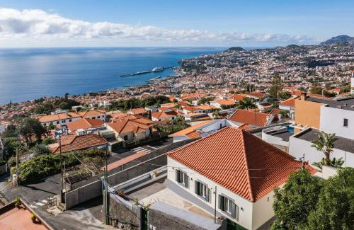 Santa Maria Maior Casa | Madeira Friendly Guest House by An Island Apart