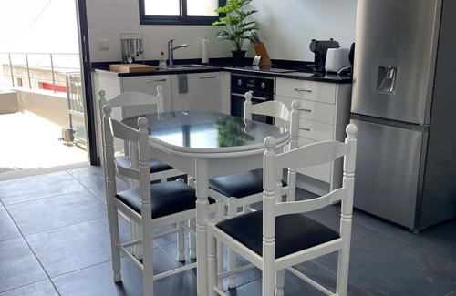 Estreito da Calheta Casa | Madeira vacation home with beautiful sea views