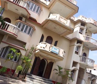 Puri Hotel | MADHUR RESIDENCY