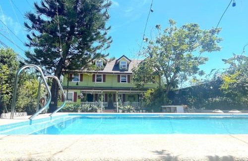 Santa Rosa Casa | Madie's Place B&B with Private Pool in Santa Rosa near Enchanted Kingdom