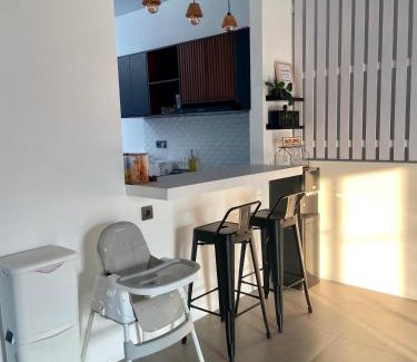 Wonosobo Casa | Madina Monochrome Homestay SYARIAH
