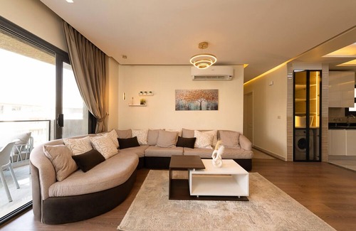 Madinaty Apartamento | Madinaty Modern 3BR with Garden Views