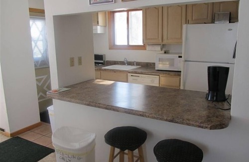 Stoughton Cabaña | Madison 3 BR Cottage en 3.000 acres lago. Kayaks y Pontón
