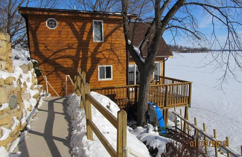 Stoughton Cabaña | Madison 3 BR Cottage en 3.000 acres lago. Kayaks y Pontón