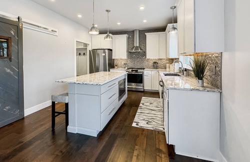 Madison Casa | Executive 3BR | Minutes to Madison
