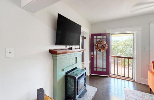 University Heights Casa | Madison Cottage
