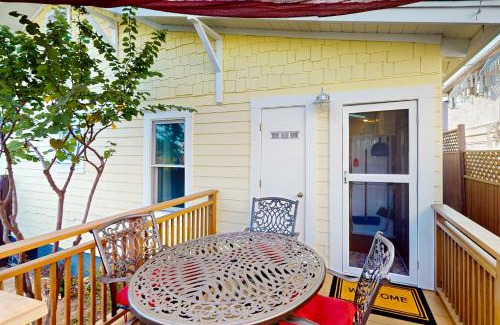 University Heights Casa | Madison Cottage