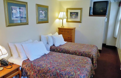Bloor Annex Hotel | Madison Manor Boutique Hotel