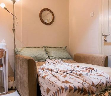 Jakarta Apartamento | Madison Park Apartment HOMEY by Host Jess