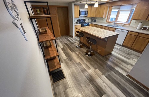 Ennis Casa | Madison Valley Getaway in Downtown Ennis, MT
