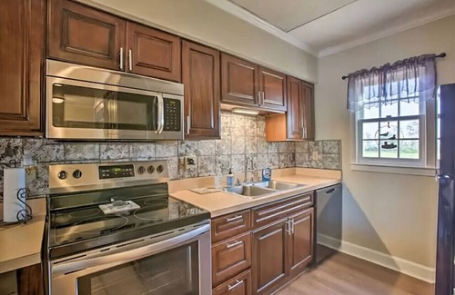 Madisonville Casa | Madisonville Townhome w/ View!
