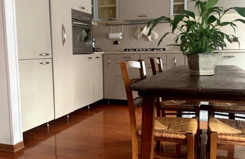 Sud-Est Apartamento | Madonna Capuleti House