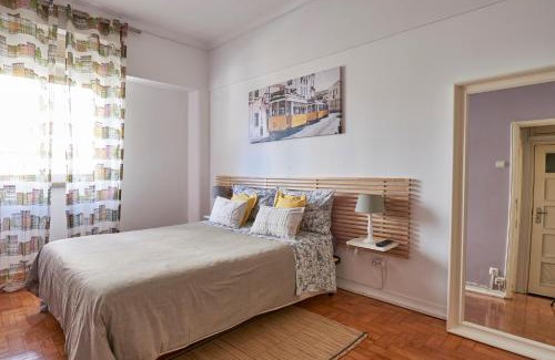 Beato Casa | Madre Deus Sweet Home
