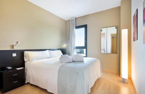 Rejas Apartamento | Madrid Airport Suites, Affiliated by Meliá