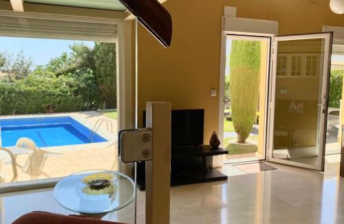 Móstoles Apartamento | Madrid city modern apartment in villa, free WIFI