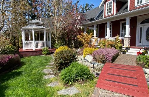 Douglas Casa | Mae Sweet Home