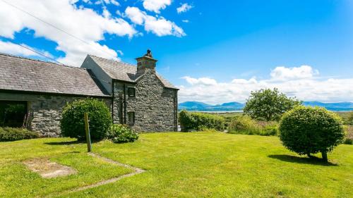 Dwyran Casa | Maes y Ceirchdir
