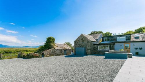 Dwyran Casa | Maes y Ceirchdir