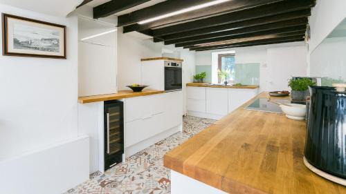 Dwyran Casa | Maes y Ceirchdir