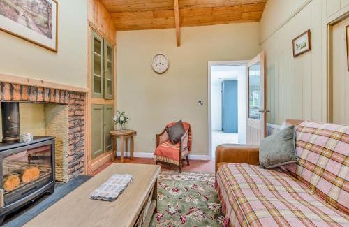 Cross Inn Casa | Maesyrhaf