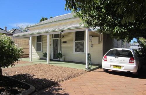 Broken Hill Casa | Maeville Cottage